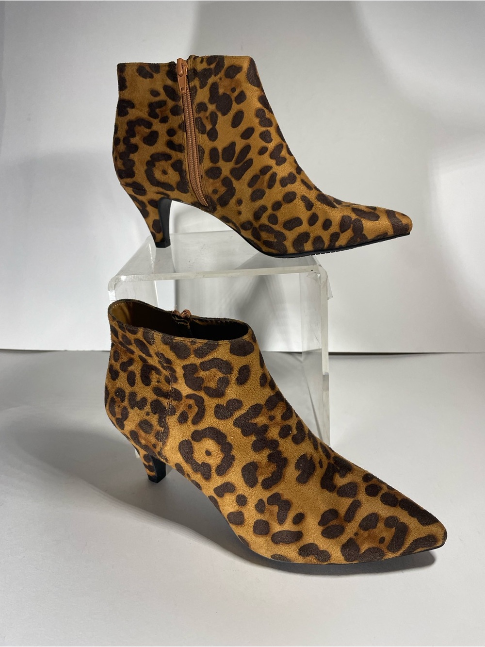 LEOPARD PRINT “FUR” ZIP ANKLE BOOT WOMENS SIZE 8 1/2 MEDIUM WIDTH